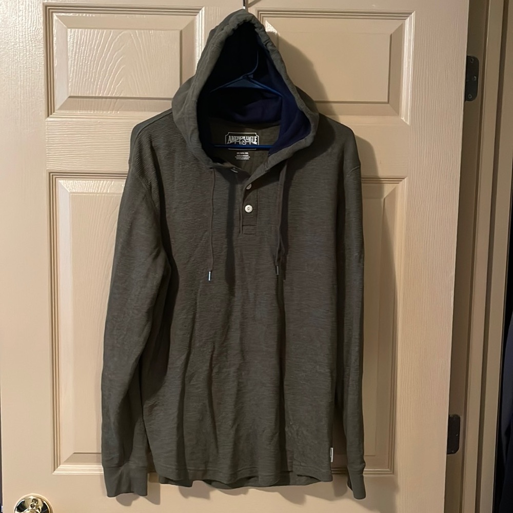 American Eagle. Thermal hoodie. Size medium tall. Gently worn. Hunter green.